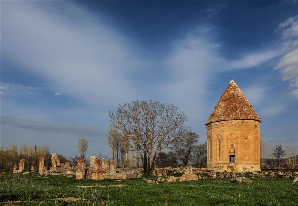 Halime Hatun Kübeti- Ali İhsan öztürk  1 .JPG