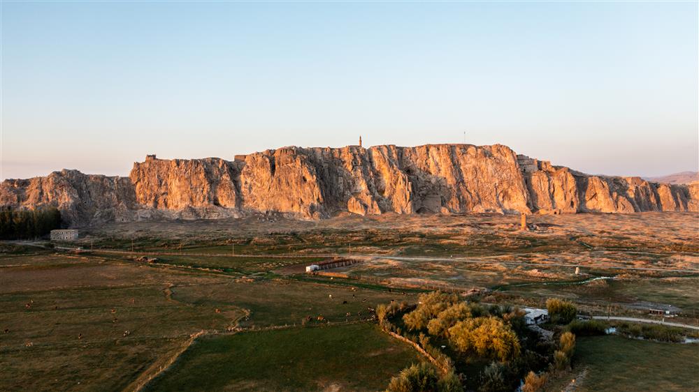 Van Kalesi 2 .jpg Van Kalesi 2 .jpg