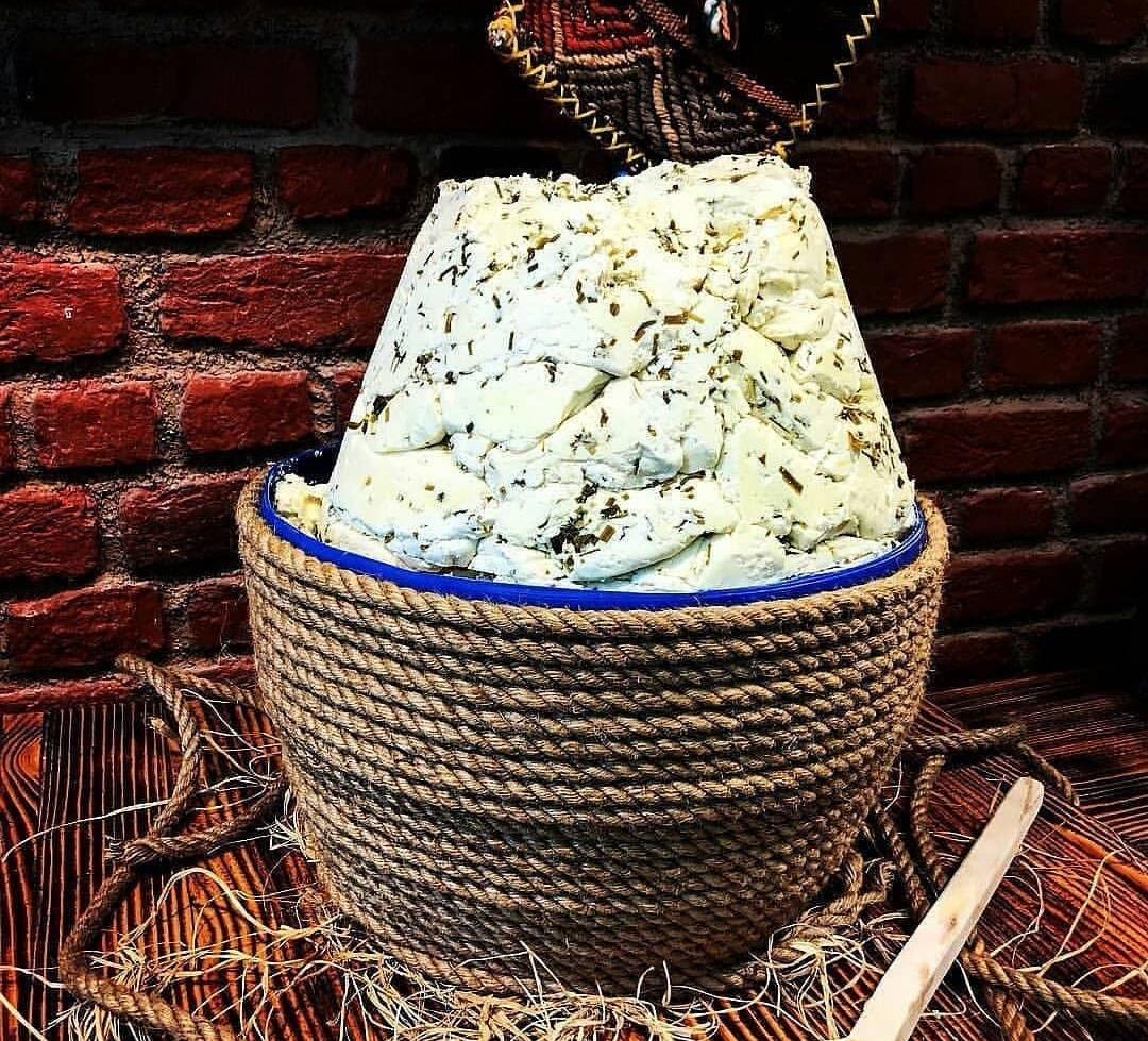 otlu peynir.jpg