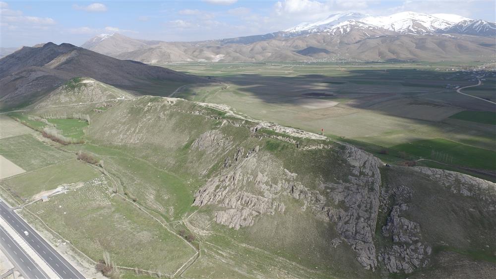 Çavuştepe Kalesi .JPG